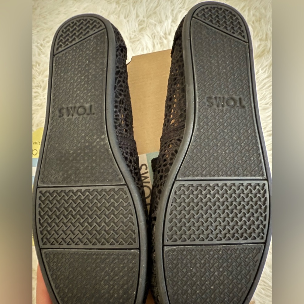 Tom’s Women’s Morracan Black Shoe Size 8.5 NWT - Picture 2 of 4